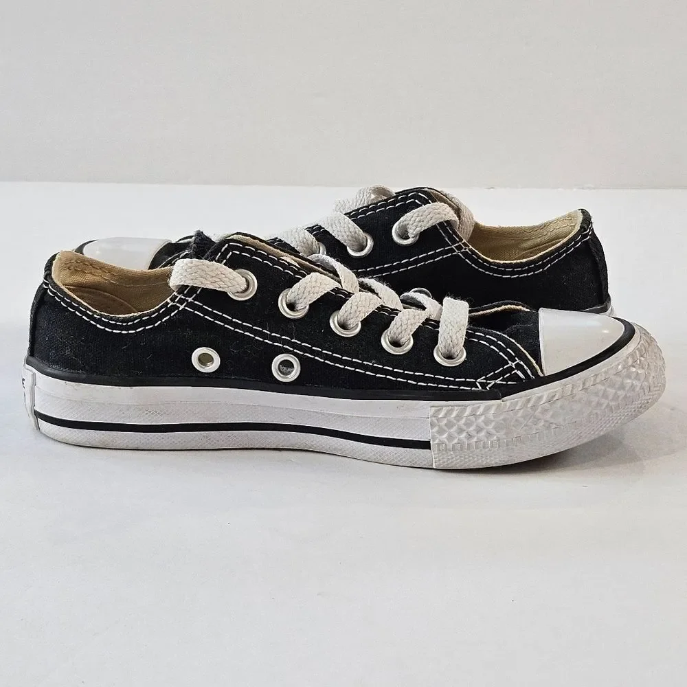 Converse All Star Low Top Children's Shoes, Black, Size 11 Good Used Condition